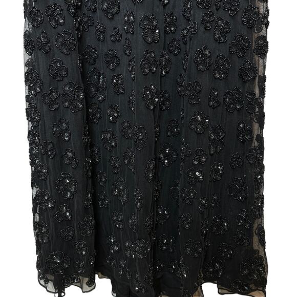 Mac Duggal Petite Embellished Cap Sleeve Fully Beaded Gown Black Women 2 NWOT - Picture 10 of 15